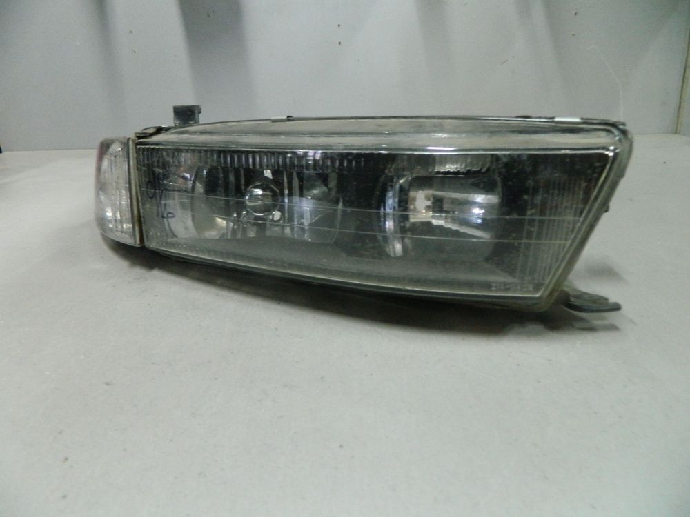 Фара MITSUBISHI GALANT EA3W Перед Прав (Контрактный) 64492101