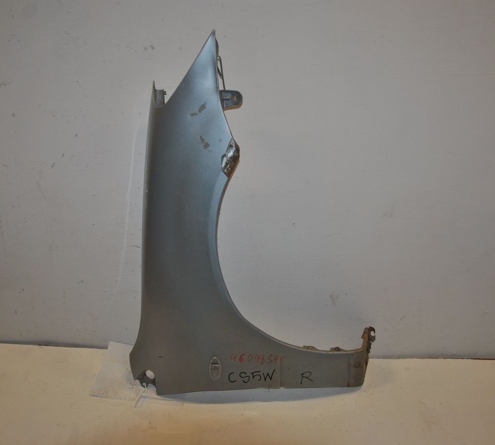 Крыло MITSUBISHI LANCER CEDIA CS5W Перед Прав (Б/У) 46098545
