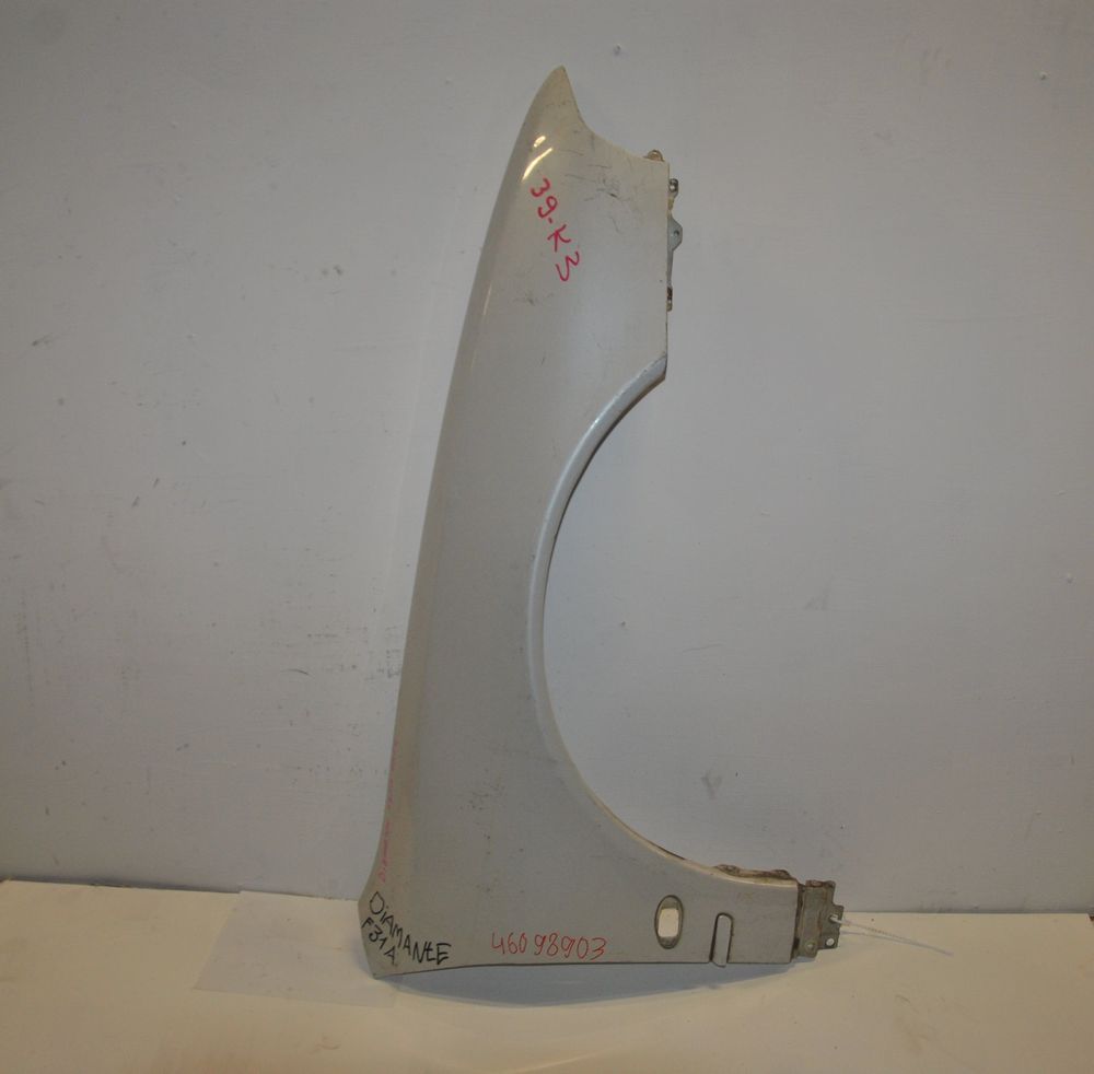 Крыло MITSUBISHI DIAMANTE F31A Перед Прав (Контрактный) 46098903