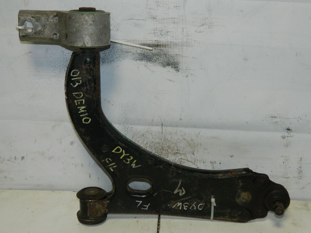 Рычаг подвески MAZDA DEMIO DY3W Перед Лев (Контрактный) 45993566