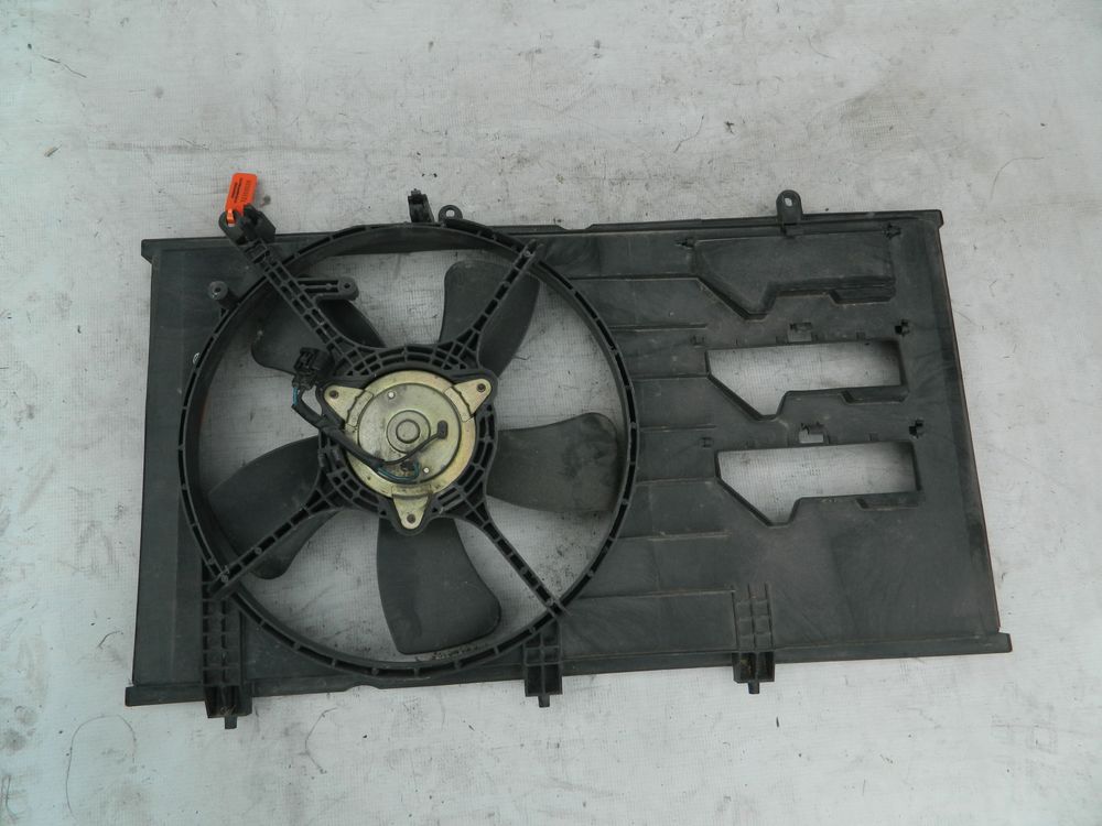 Диффузор радиатора MITSUBISHI LANCER CEDIA CS2A (Контрактный) 72355026