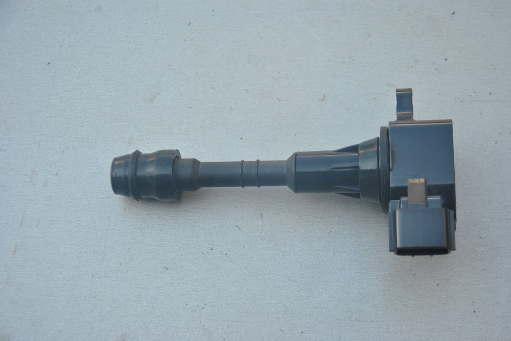 Катушка зажигания GENERAL PARTS DINI013 QR20DE, VQ23DE, VQ25DE, VQ35DE, VG33E, VQ40DE, V9X, YD25DDTI