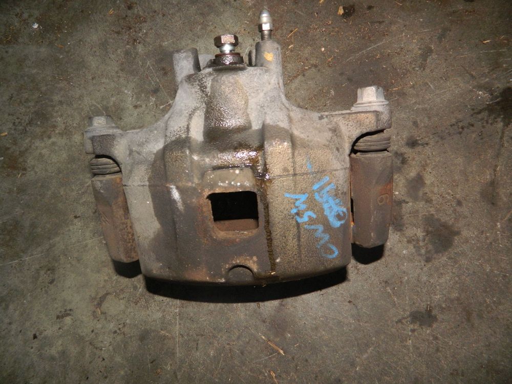 Суппорт MITSUBISHI OUTLANDER CW5W Перед Лев (Кoнтрaктный) 1096640716