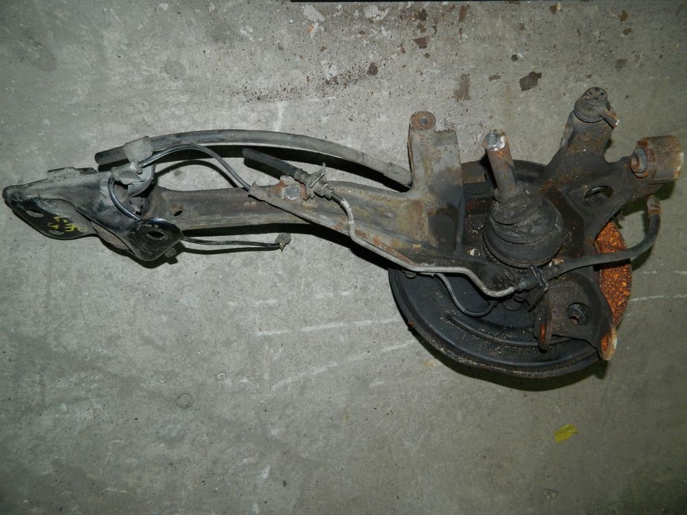 Ступица SUBARU LEGACY BH5 Зад Лев (Контрактный) 79586790