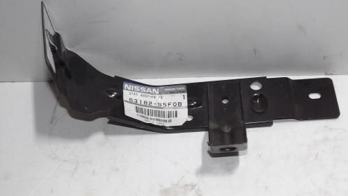 Кронштейн  крыла NISSAN 6318295F0B