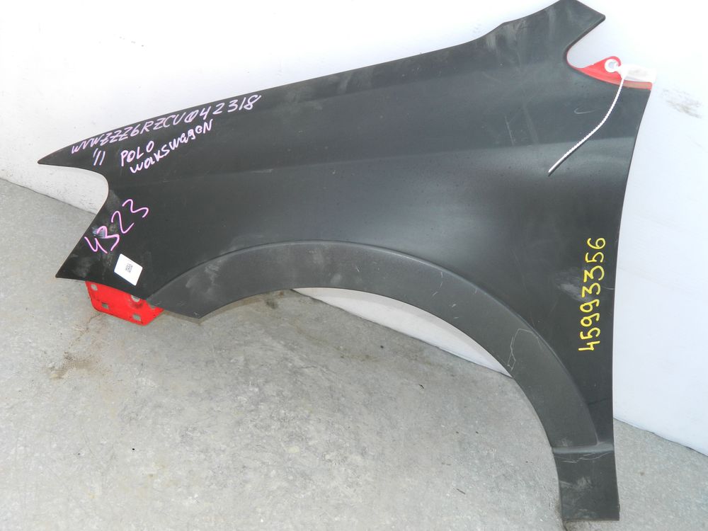 Крыло VOLKSWAGEN POLO 6R1 Перед Лев (Контрактный) 45993356