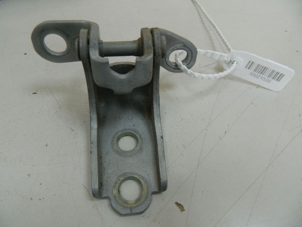 Петля двери HONDA MOBILIO SPIKE GK1 Перед Лев Низ (Контрактный) 35021535