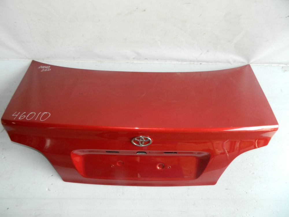 Крышка багажника TOYOTA AVENSIS AT220 (Б/У)