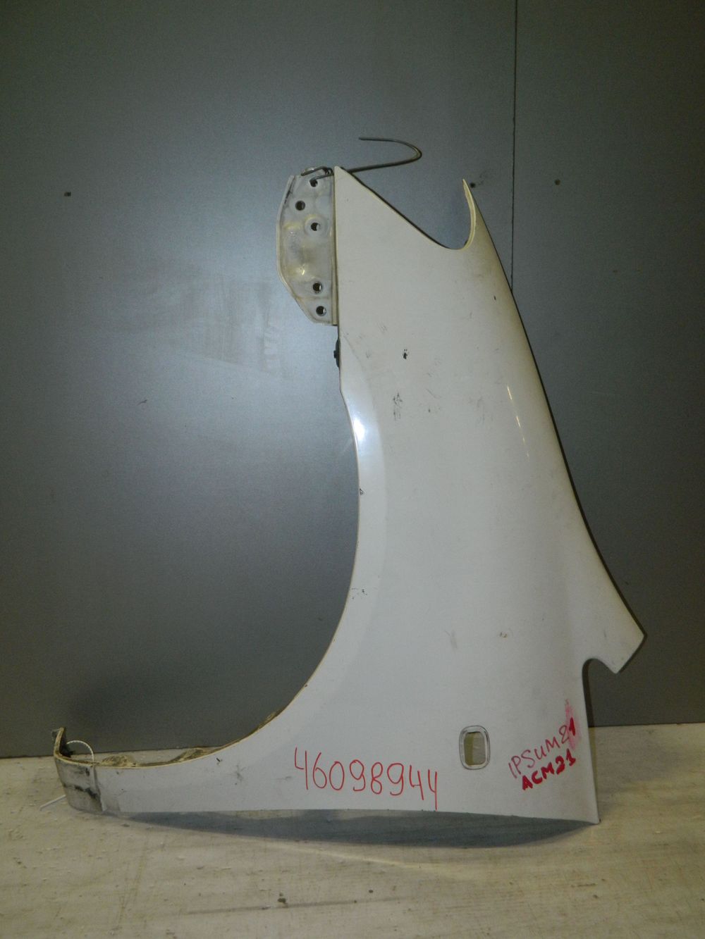 Крыло TOYOTA IPSUM ACM21 Перед Лев (Контрактный) 46098944