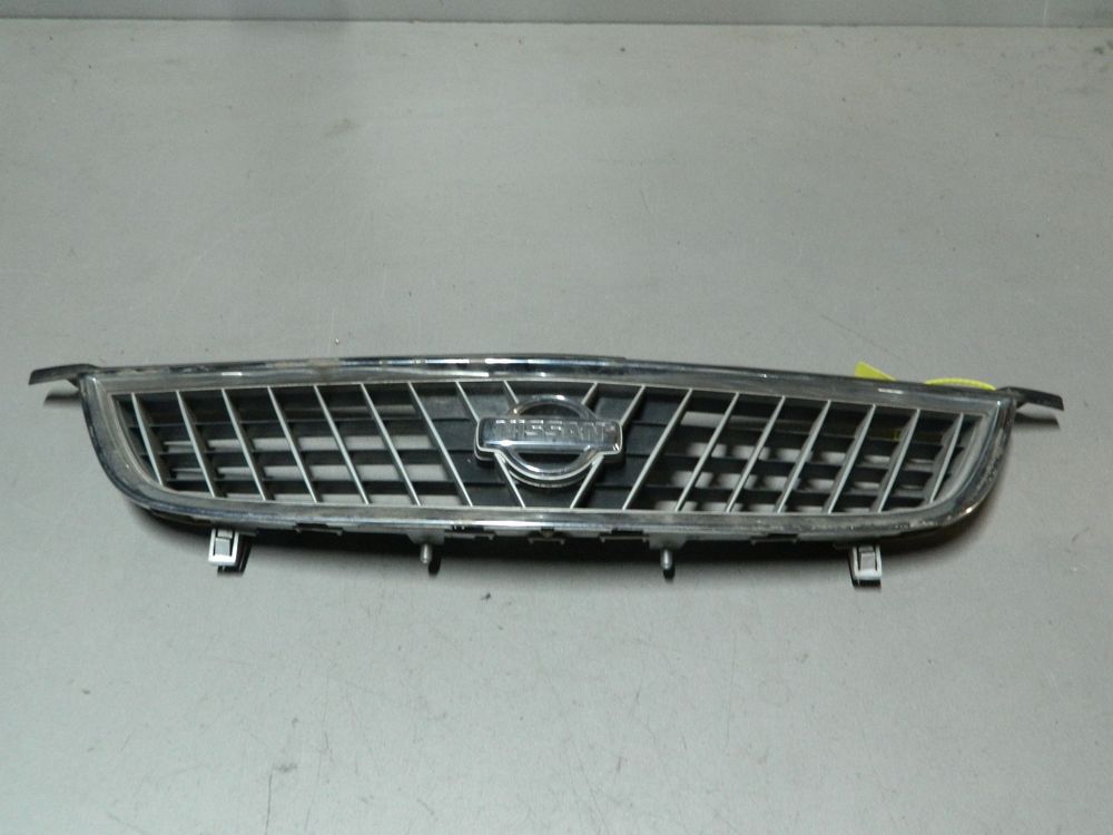 Решетка радиатора NISSAN SUNNY FB15 (Контрактный) 79773223