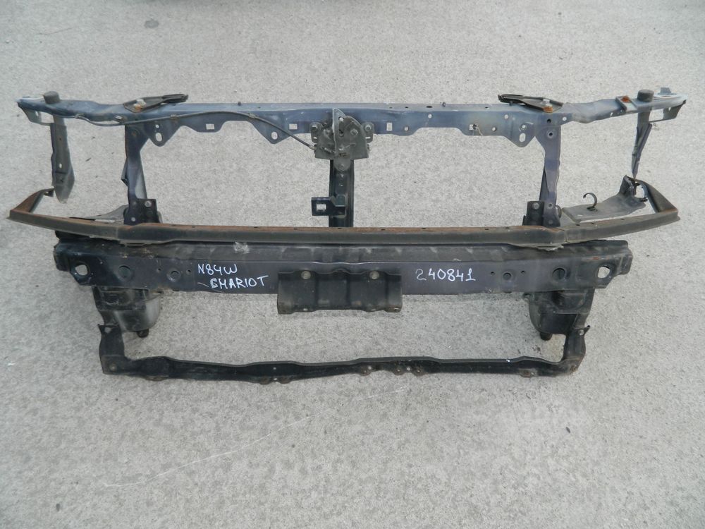Рамка радиатора MITSUBISHI CHARIOT GRANDIS N84W (Контрактный) 240841