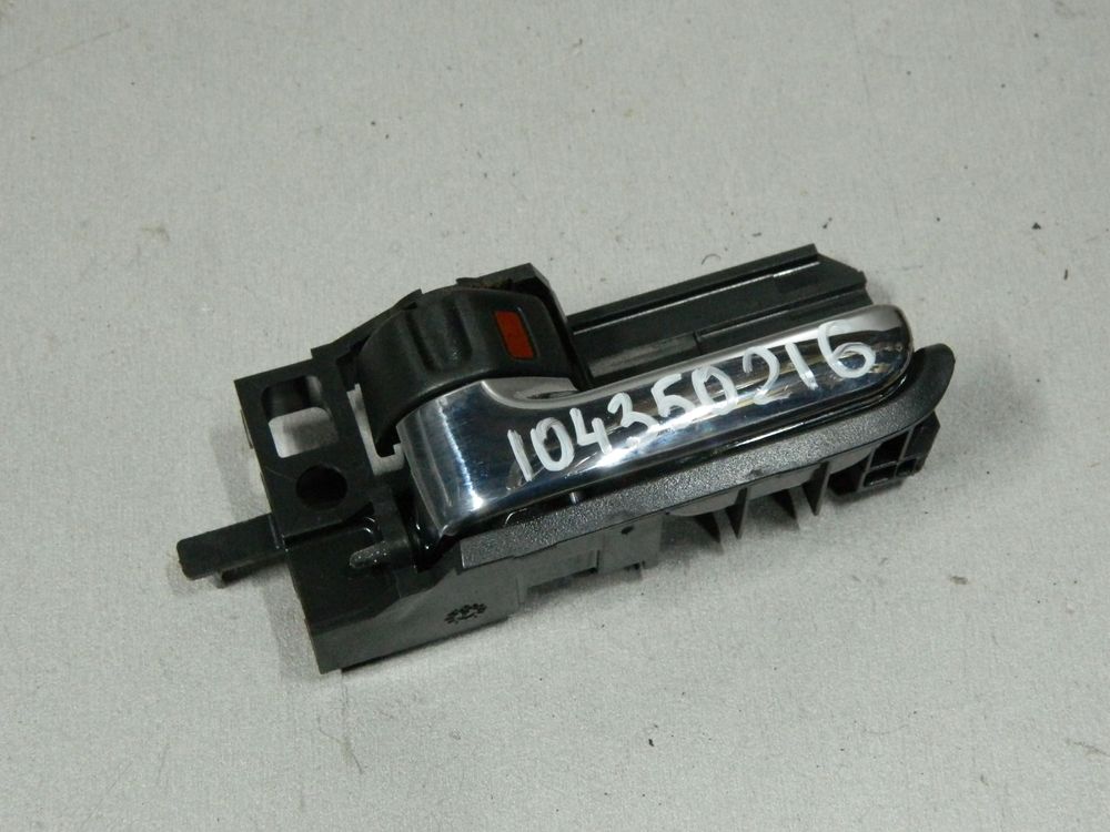 Ручка двери TOYOTA AVENSIS AZT251 Зад Лев (Контрактный) 104350216