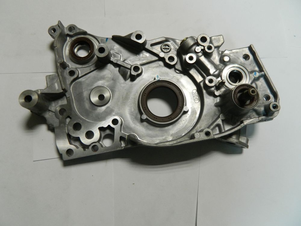 Насос масляный MITSUBISHI MD327450
