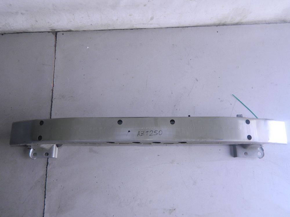 Усилитель бампера TOYOTA AVENSIS AZT250 (Контрактный) 79591440