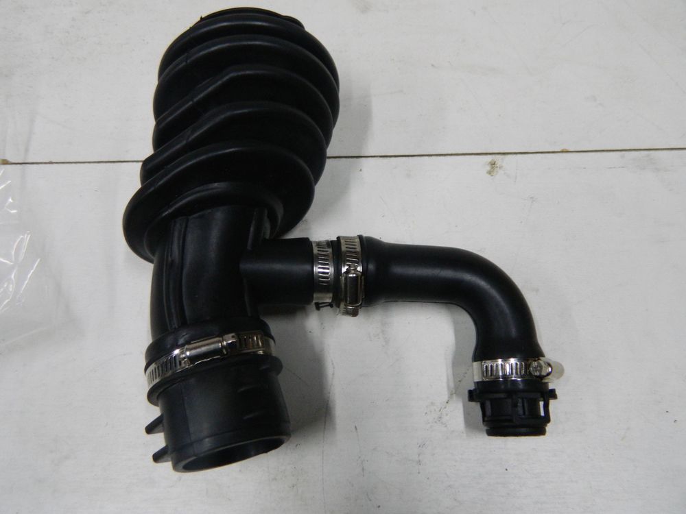 Патрубок воздушного фильтра GENERAL PARTS 1673571 FORD FOCUS II 09- 1.6 TDCI
