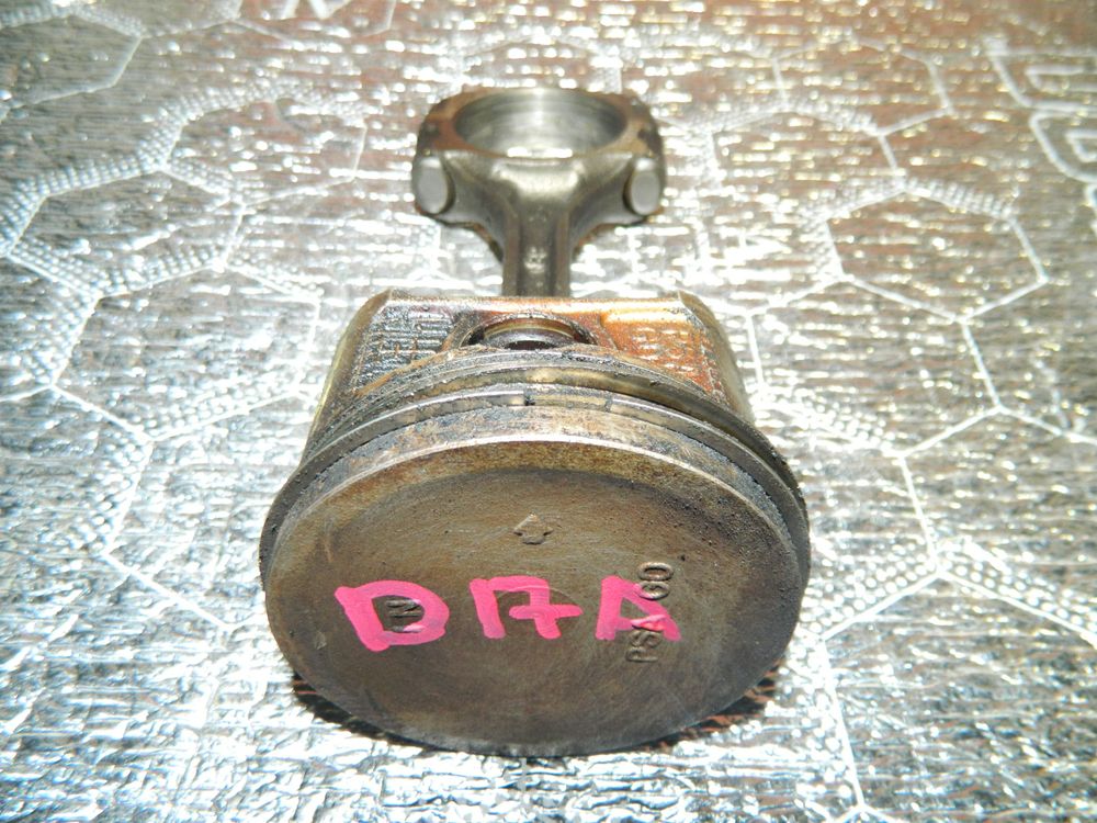 Поршень c шатуном HONDA D17A (Kонтрактный)