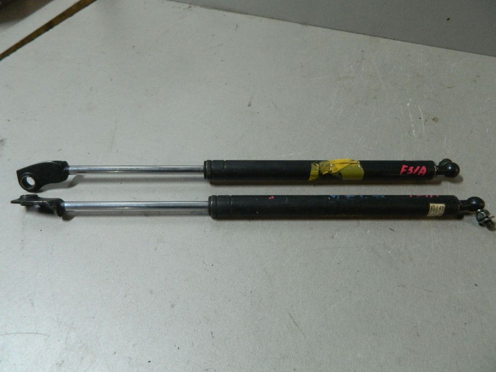 Амортизатор багажника MITSUBISHI DIAMANTE F31A (Контрактный) 81528856
