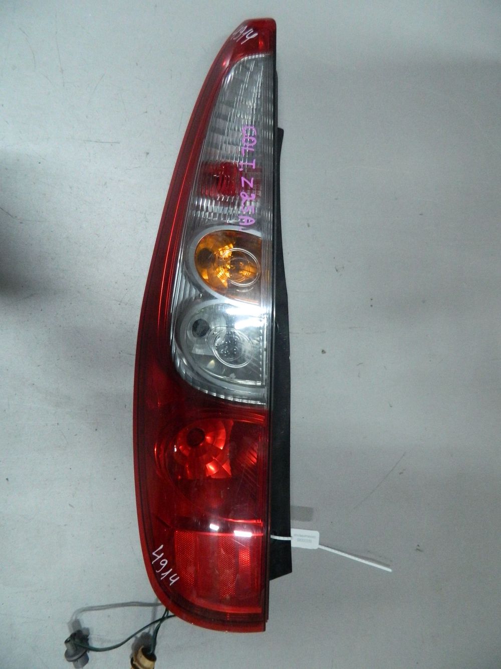Фонарь MITSUBISHI COLT Z21A Зад Лев 4914 (Контрактный) 68000339