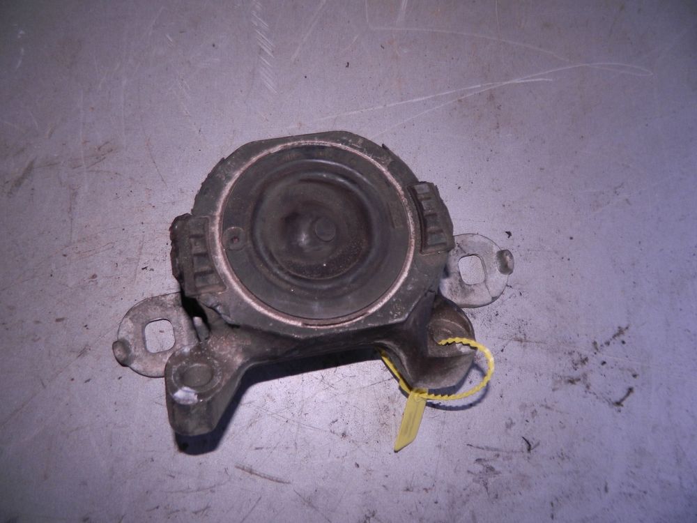 Подушка двигателя VOLVO V50 MW43 Прав (Контрактный) 94599895