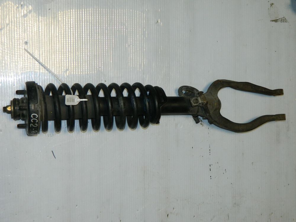 Стойка подвески HONDA INSPIRE CC2 Перед Прав (Контрактный) 45976837