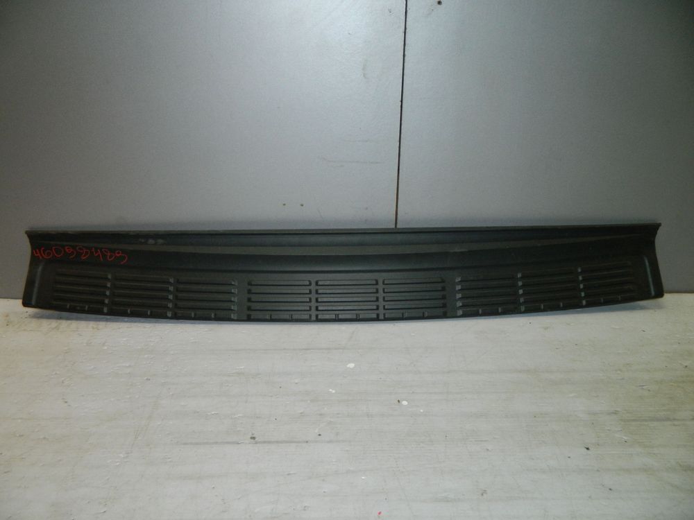 Накладка бампера TOYOTA LAND CRUISER 200 Задн (Контрактный) 46098489