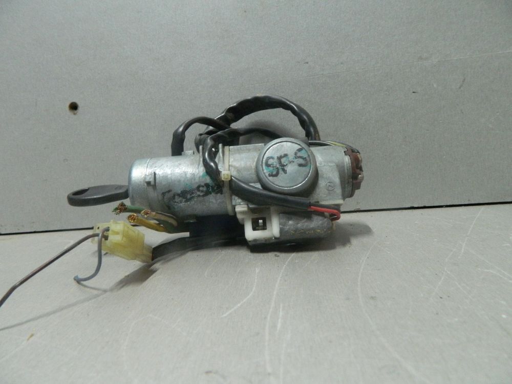 Замок зажигания SUBARU FORESTER SF5 (Контрактный) 81532289