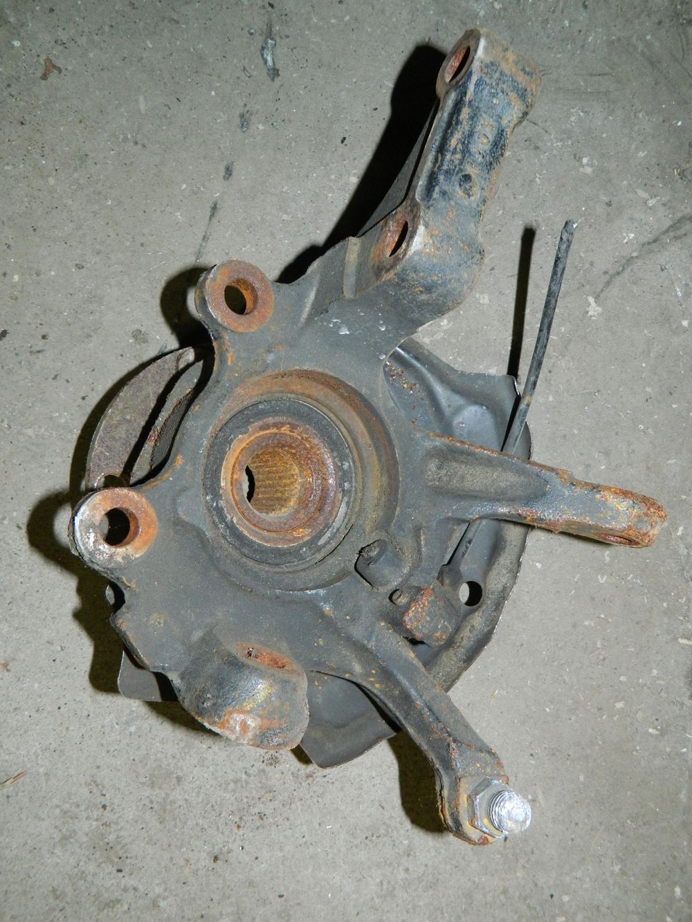 Ступица NISSAN TINO V10 Перед Прав (Контрактный) 79586668