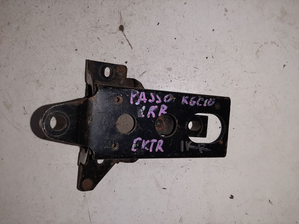 Подушка кпп TOYOTA PASSO KGC10 1KRFE (Контрактный)