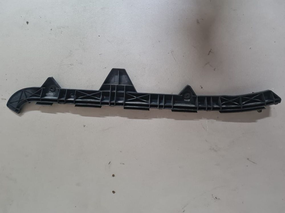 Крепление бампера TOYOTA AVENSIS AZT250 Зад Лев (контрактный) 3755000017