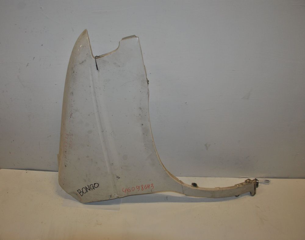 Крыло MAZDA BONGO FRIENDEE SG5W Перед Прав (Контрактный) 46098643