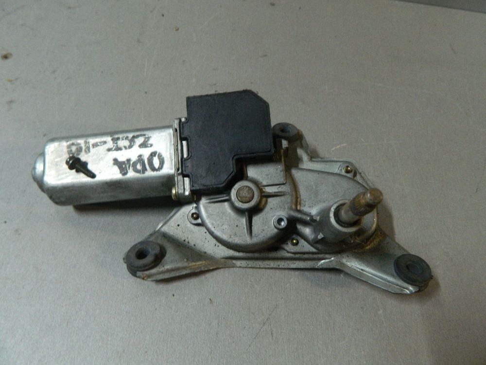 Мотор заднего дворника TOYOTA OPA ZCT10 (Контрактный) 81528639