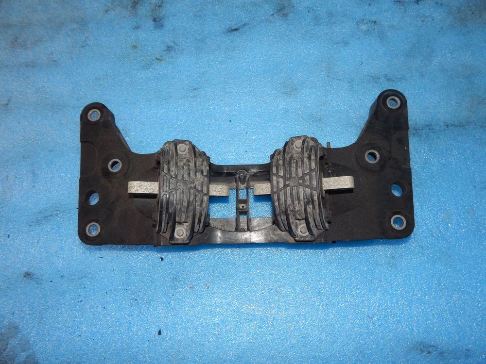 Подушка АКПП BMW 5-SERIES F10 (Контрактный) 23576626