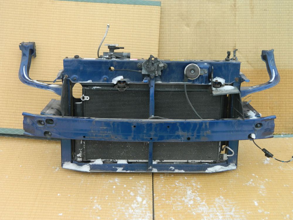 Рамка радиатора TOYOTA SIENTA NCP81 (Контрактный) 37025229