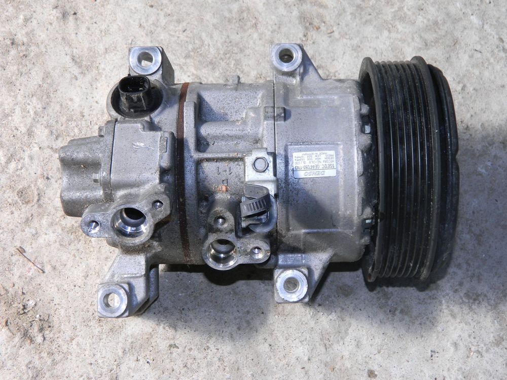 Компрессор кондиционера TOYOTA AVENSIS AZT251 2AZFSE (Контрактный) 10435008