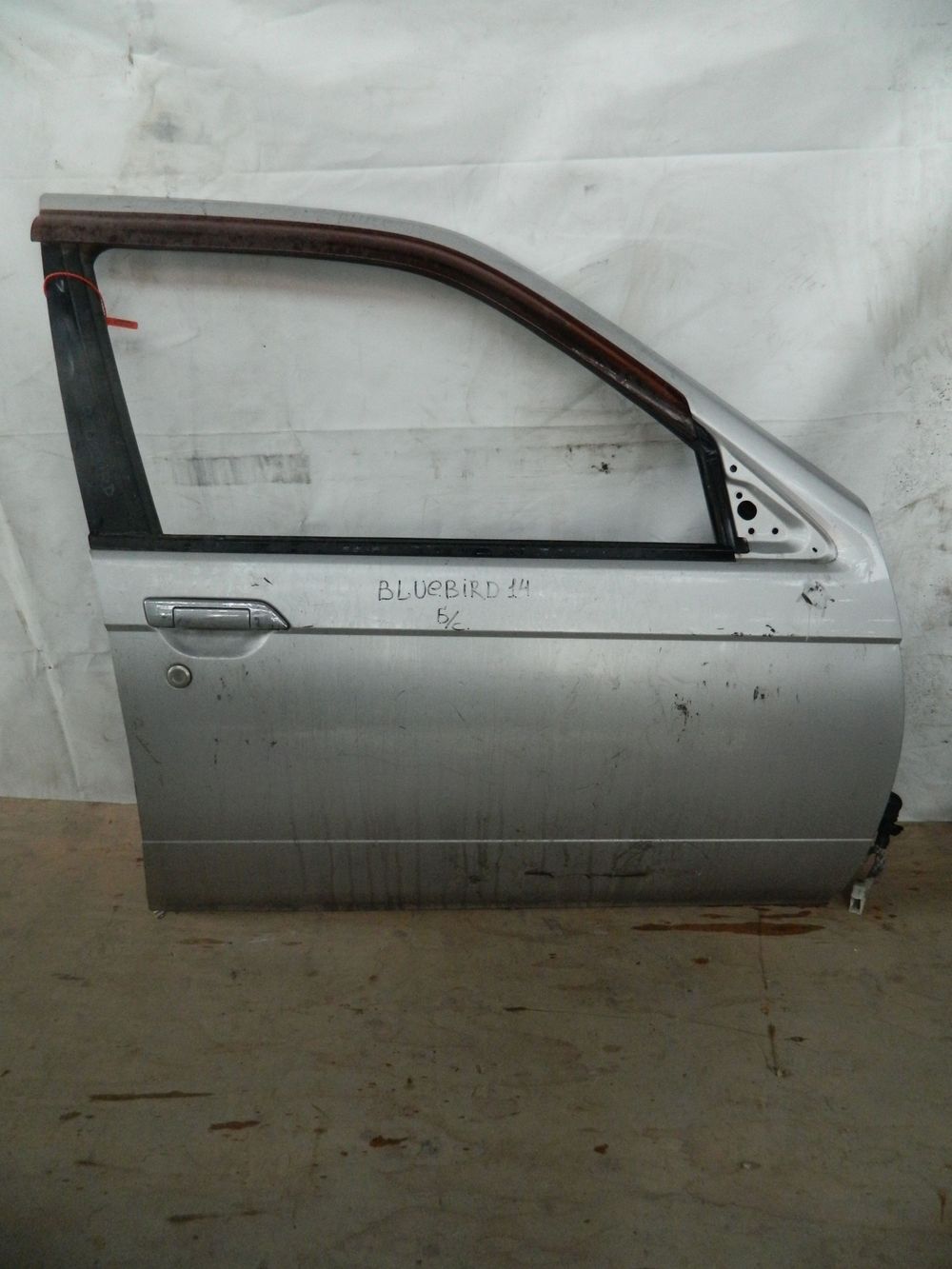 Дверь NISSAN BLUEBIRD U14 Перед Прав (Контрактный) 72355836
