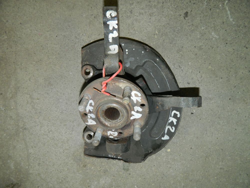 Ступица MITSUBISHI LANCER CK2A Перед Прав (Контрактный) 79591226