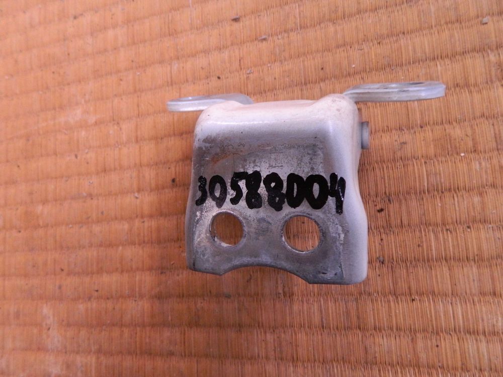 Петля двери Honda Accord WG CW2 перед прав (контрактный) 30588004