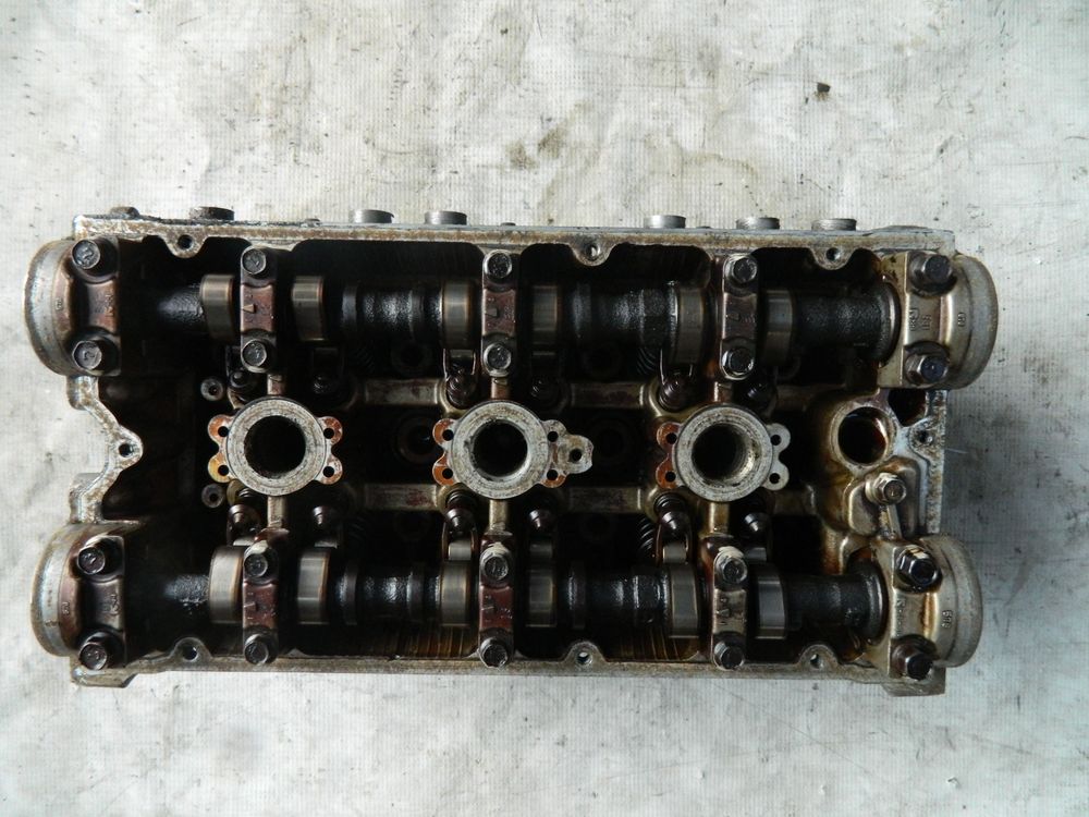 Головка блока цилиндров MITSUBISHI 6A12 Прав (Контрактный) 72367144