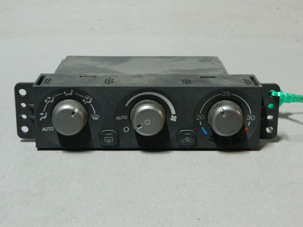 Блок управления климат-контролем MITSUBISHI LANCER CS5W (Контрактный) 81540516