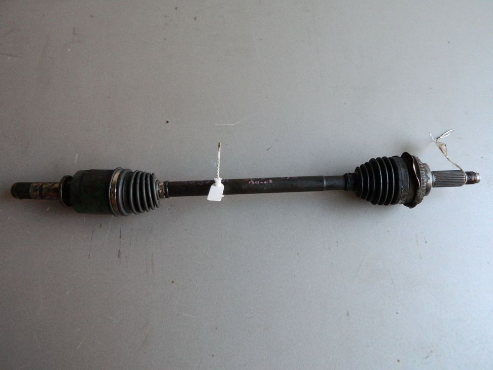 Привод SUBARU LEGACY BE5 EJ20 Перед Прав (Контрактный) 69586531