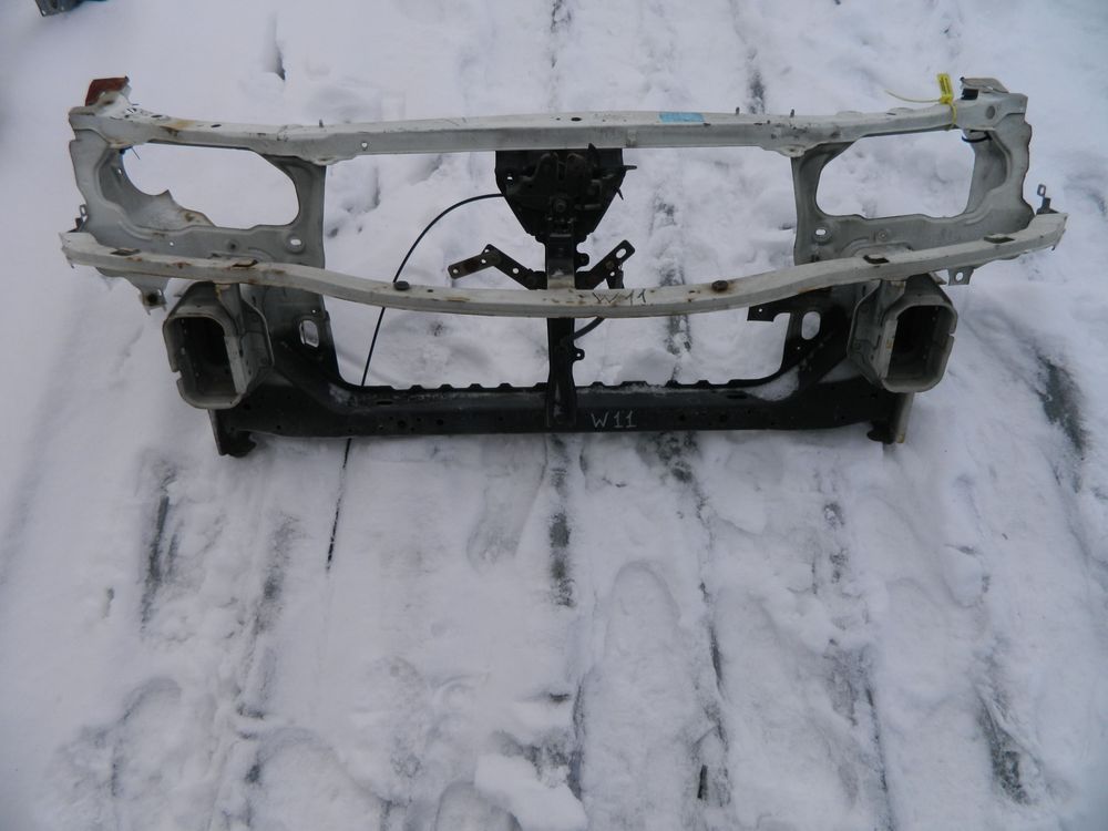 Рамка радиатора NISSAN AVENIR PW11 (Контрактный) 79780436