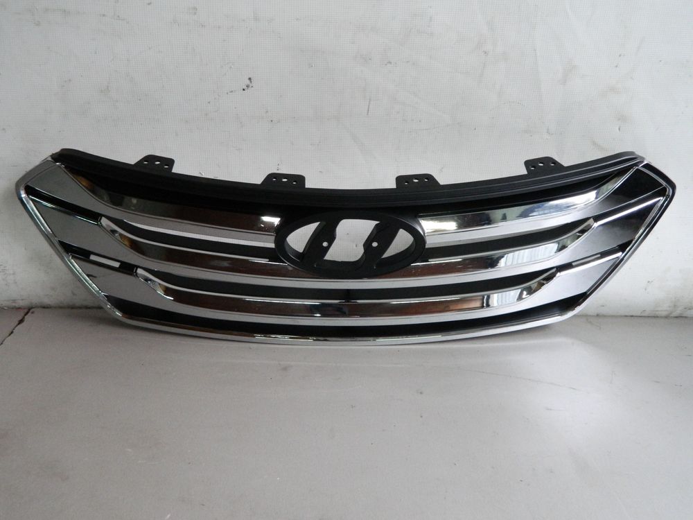 Решетка радиатора JORDEN JH02STF13007 HYUNDAI SANTA FE 2012-