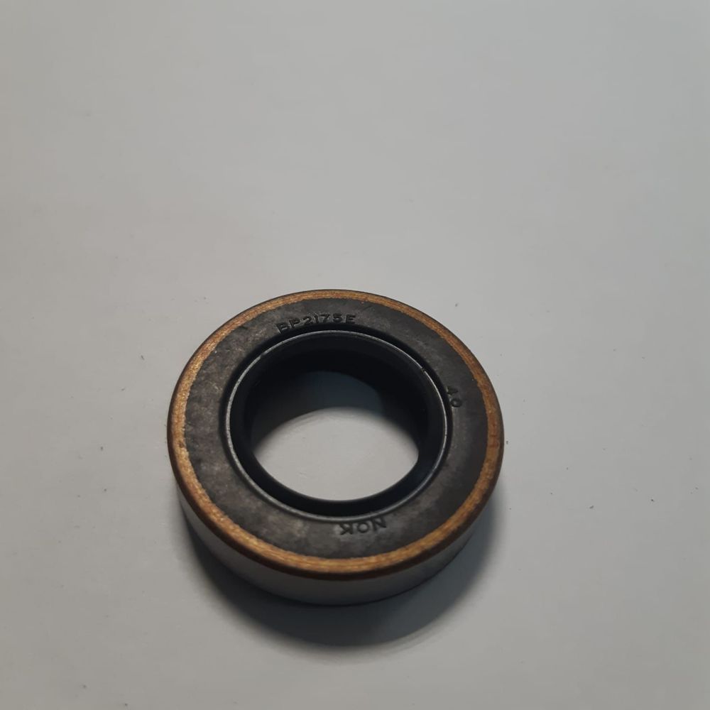 Сальник NOK BP2175E0 TOYOTA Corolla,Corona,Camry,Mark 18x32x8