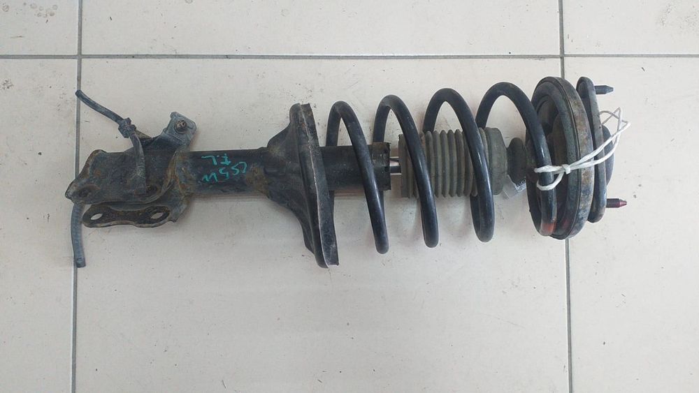 Стойка подвески MITSUBISHI LANCER CS25W, CS2W Перед (Контрактный)