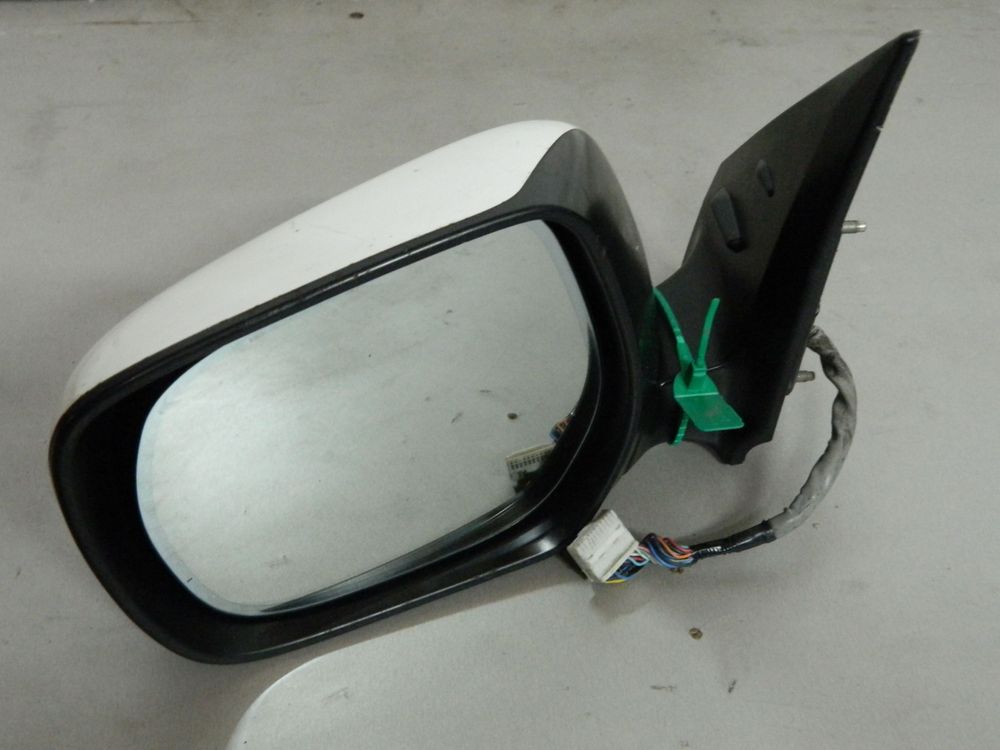 Зеркало TOYOTA LAND CRUISER J200 Перед Лев (Контрактный) 81546614