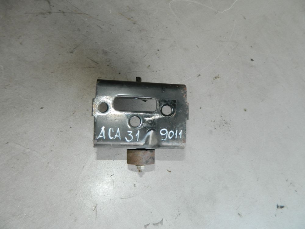 Кронштейн опоры двигателя TOYOTA RAV4 ACA31 2AZFE (Контрактный) 290110016