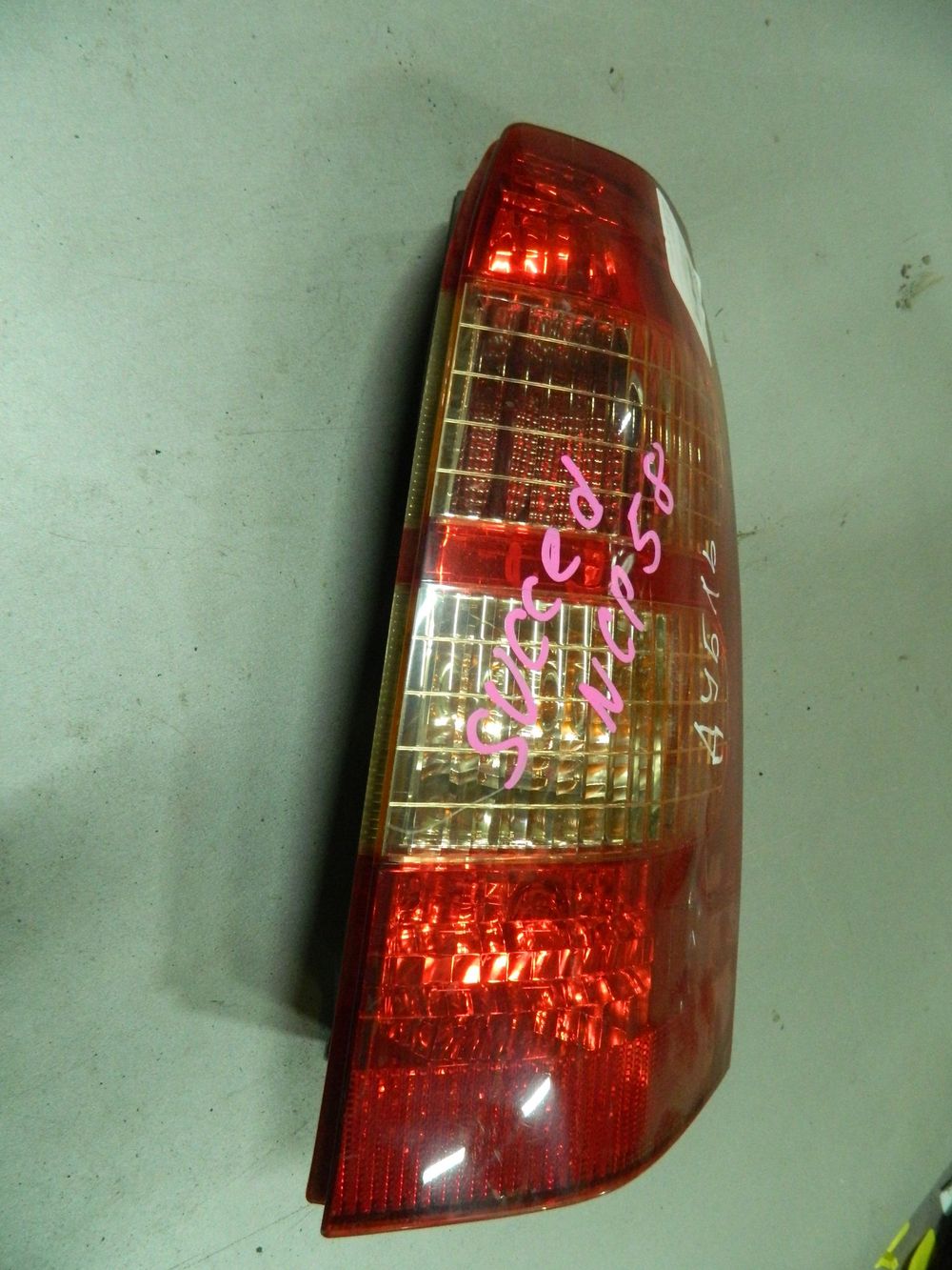 Фонарь TOYOTA SUCCEED NCP58G Задн Прав (Б/У) 64492412