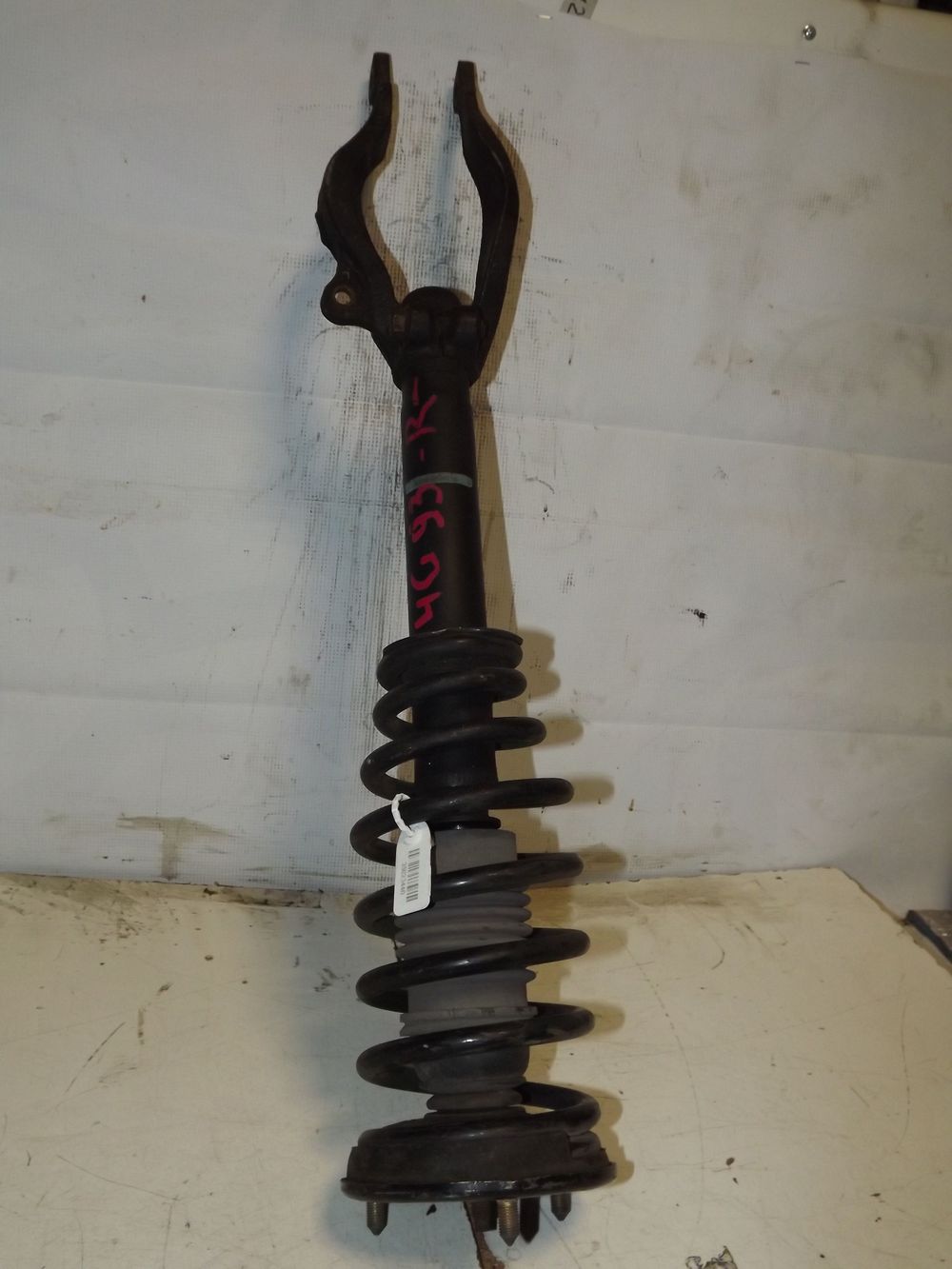 Стойка подвески MITSUBISHI LEGNUM EA1W Перед Прав (Контрактный) 35023440