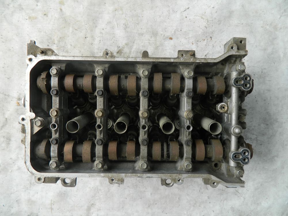 Головка блока цилиндров TOYOTA 1ZRFE (Контрактный) 72367134
