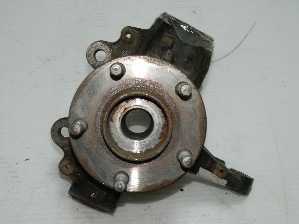 Кулак поворотный FORD FOCUS2 Перед Лев 46098796 Б/У